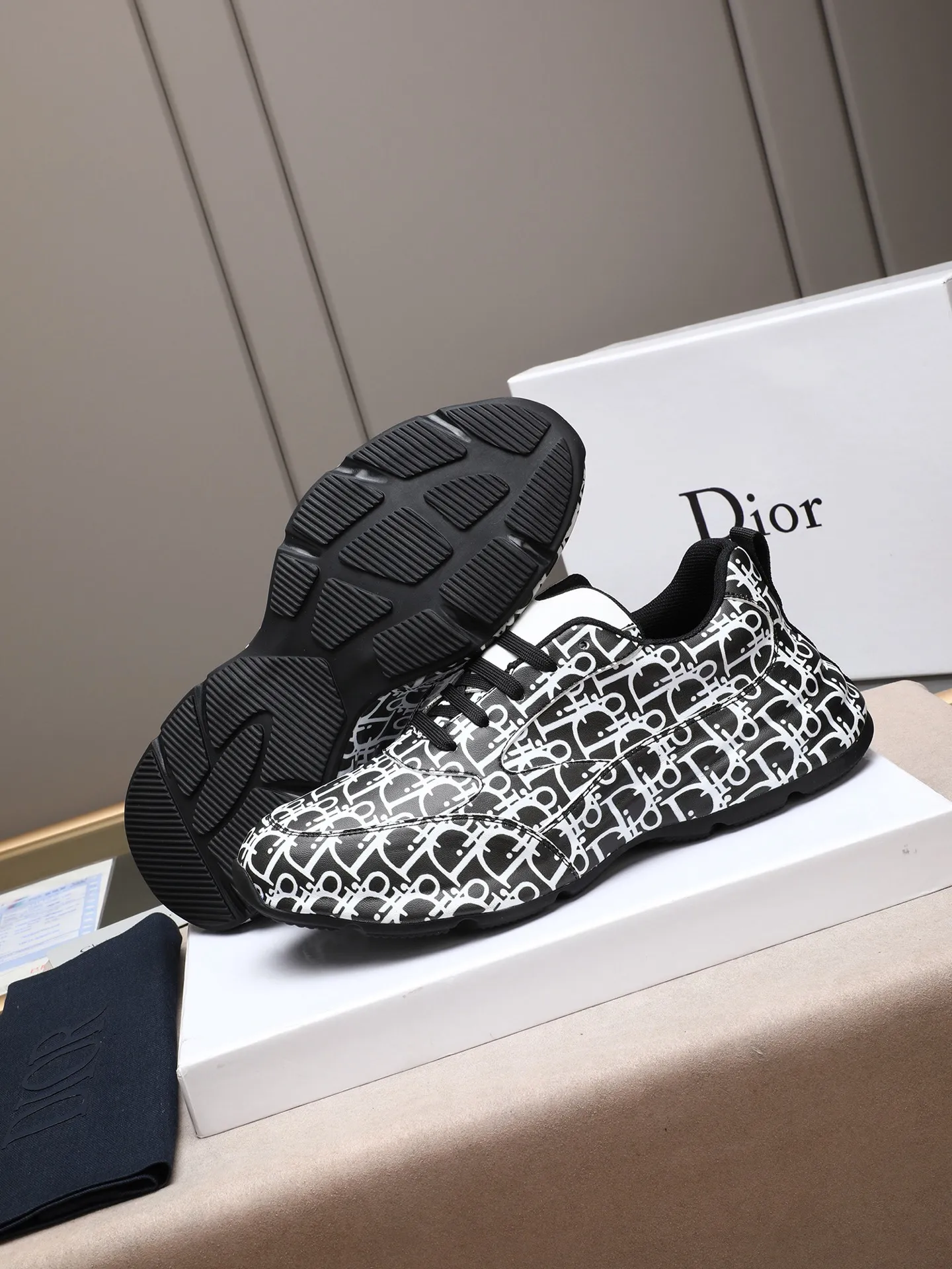 🔥🔥🔥Men's shoes💰560 [Leather bag sole craftsmanship] Dior European station men's shoes new internet celebrity 🔥🔥🔥 popular dad genuine leather bag sole inner layer high men's shoes, made of first-layer cowhide ➕Imported custom materials popular breathable, comfortable and soft leather sports shoes, breathable mesh lining, leather insole, size 38-44 (45 46 custom-made)